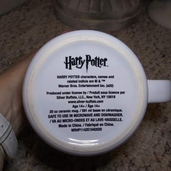 3/$18 Harry Potter Hogwarts Crest & "Never Tickle A Sleeping Dragon" Coffee Mug - Picture 7 of 8
